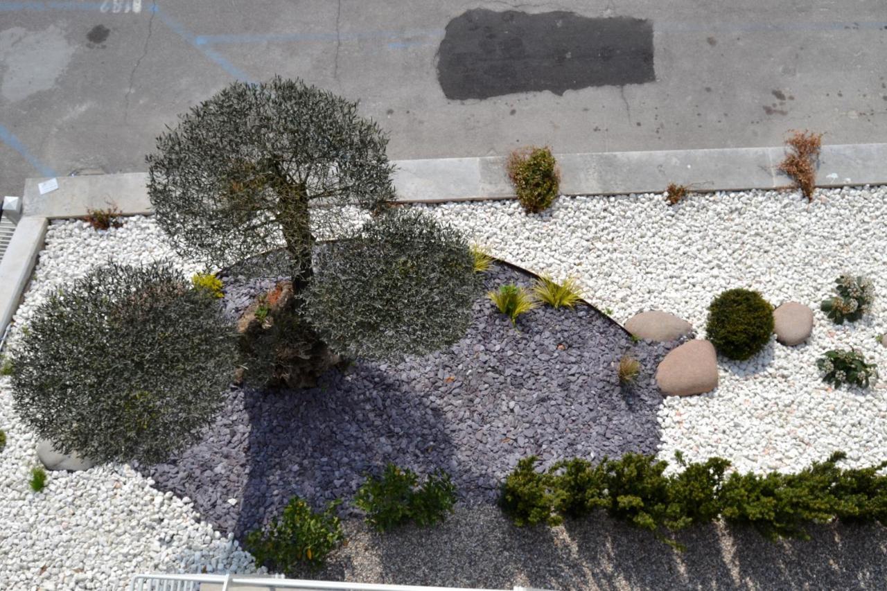 Zen Ar Holiday-Home ペスキエーラ・デル・ガルダ エクステリア 写真